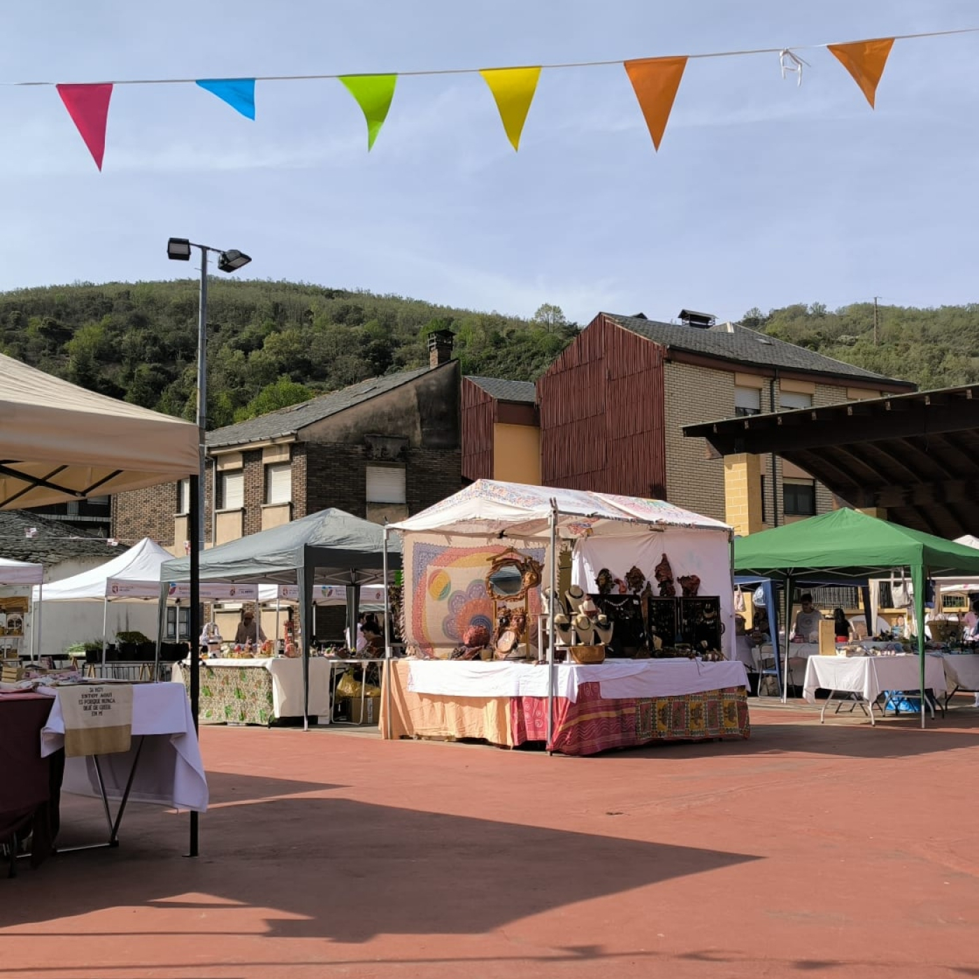 Conocemos cómo fue la II Feria Multisectorial de Torre del Bierzo