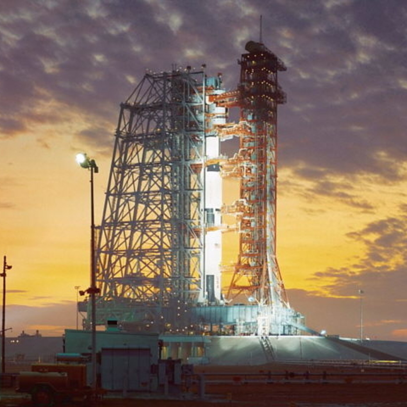 Destino la Luna (4) #documental #podcast #universo #ciencia episode artwork