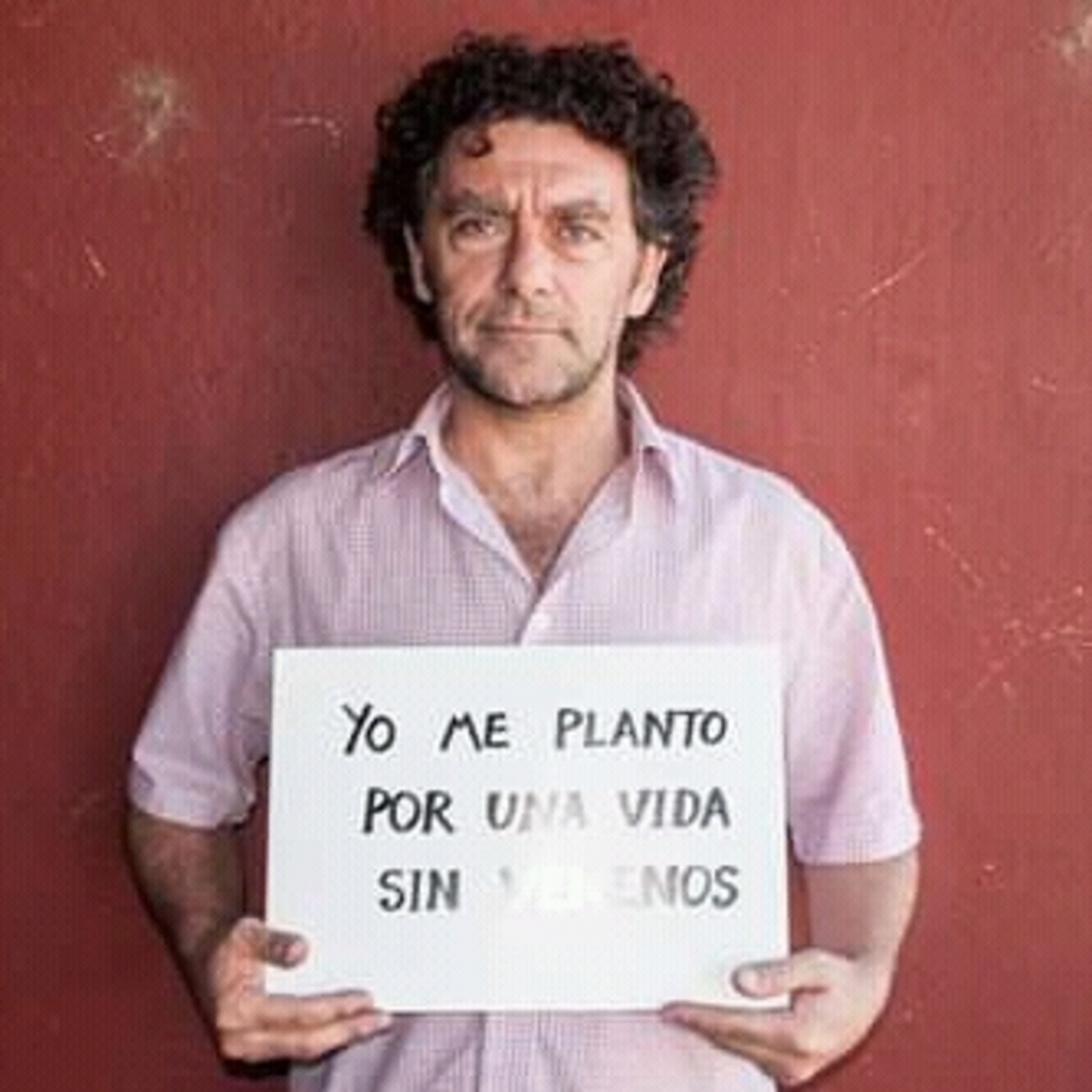 ENTRELÍNEAS (Programas, entrevistas, columnas)