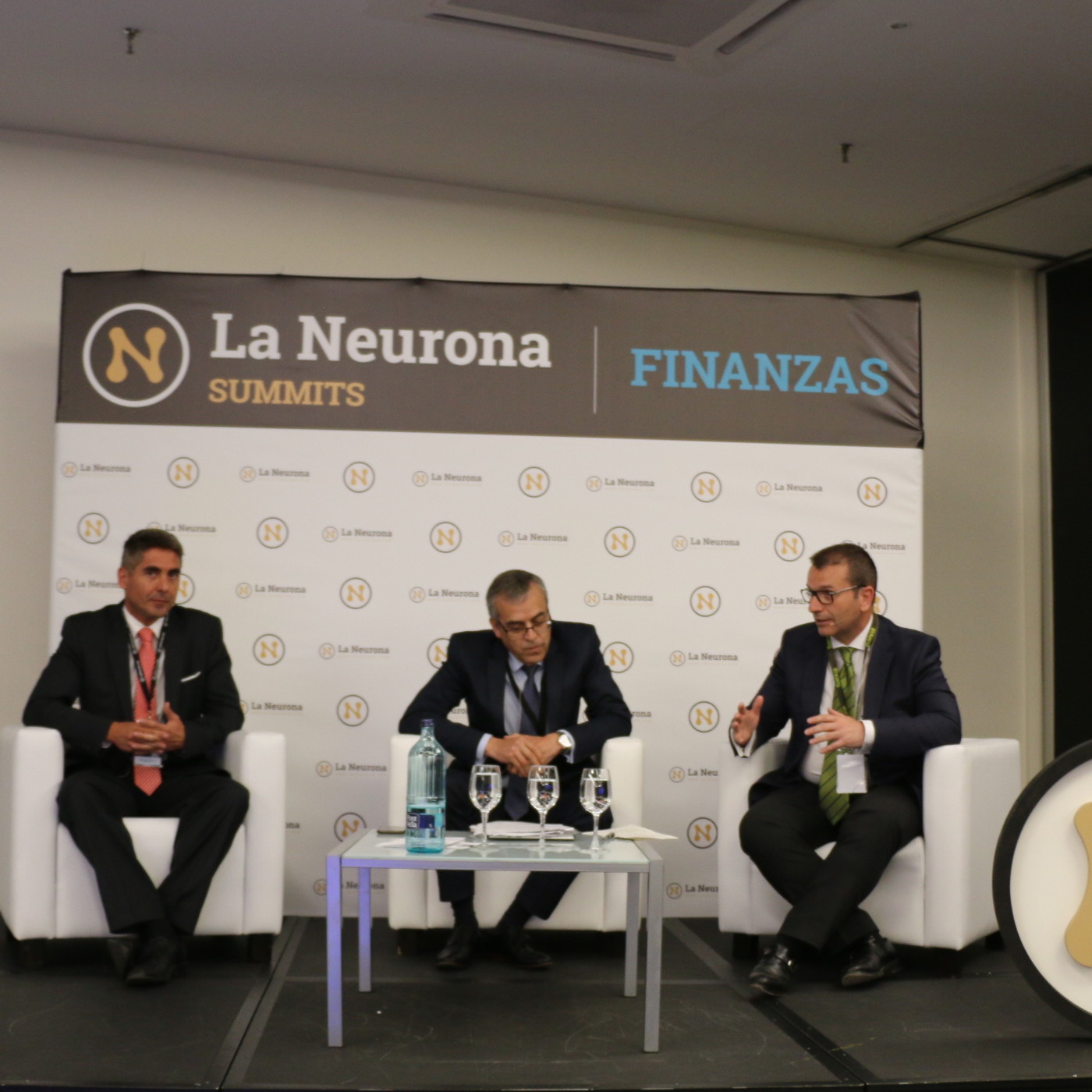 PANELES EXPERTOS LA NEURONA SUMMITS