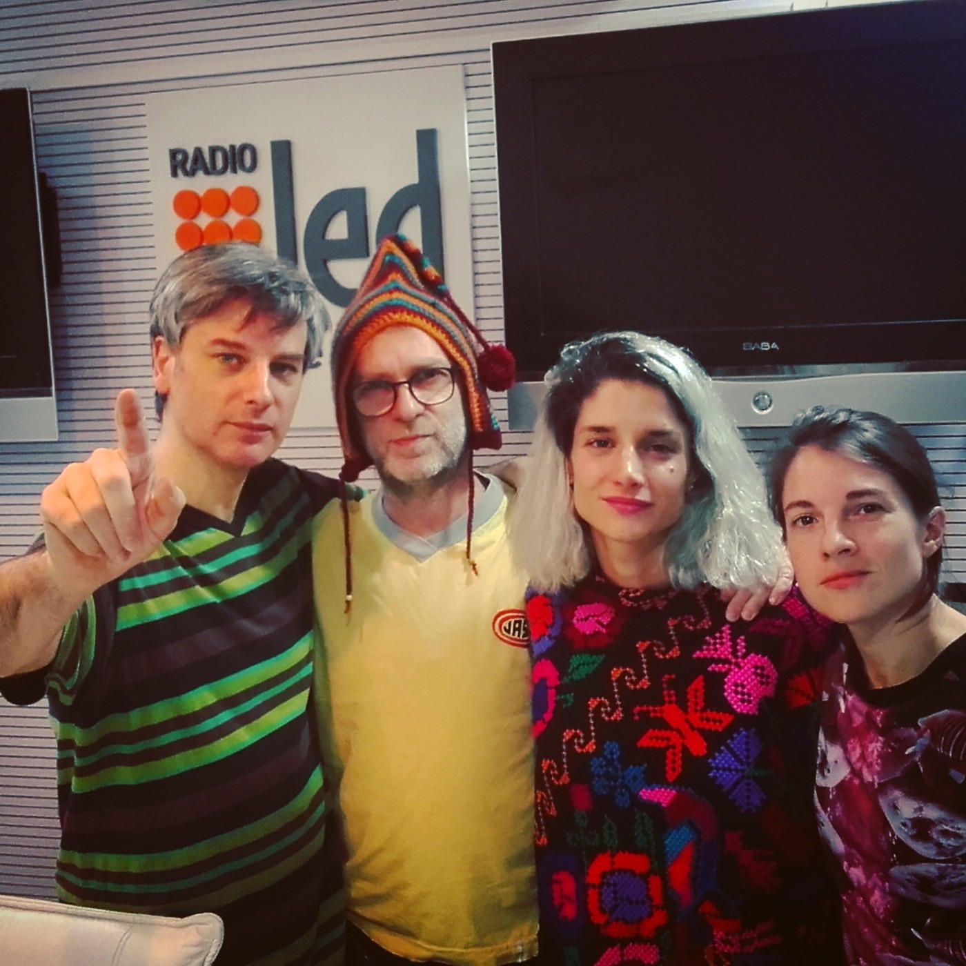 #CalorFrío radio