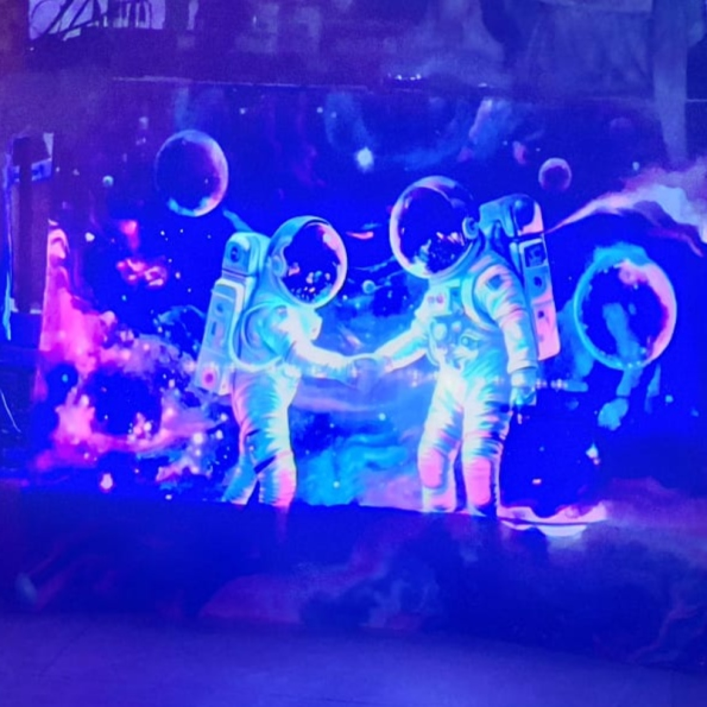 MANUEL CARRASCO, SANGUIJUELAS DEL GUADIANA, ROSENDO, CA7RIEL & PACO AMOROSO, MANU CHAO, ELLIE GOULDING, SENNIOR, MAKA y+ episode artwork