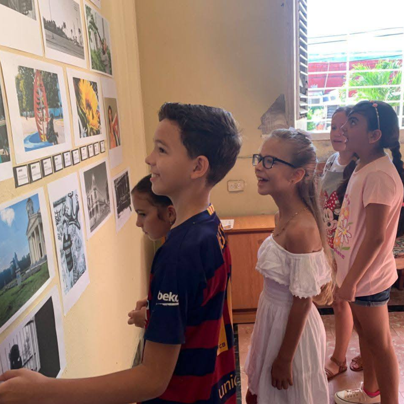 Pequeños artistas exponen su arte fotográfico en Pinar del Río