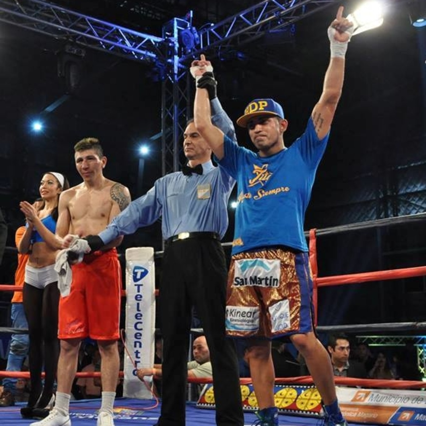 Ring Side en el aire