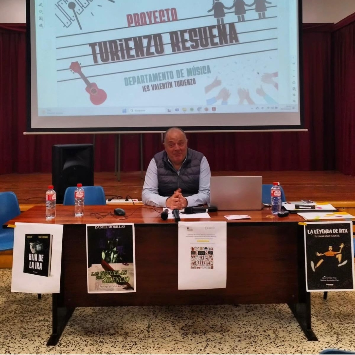 Una alumna del IES Valentín Turienzo logra una beca de la Fundación Amancio Ortega para cursar 1º Bachillerato en EEUU episode artwork