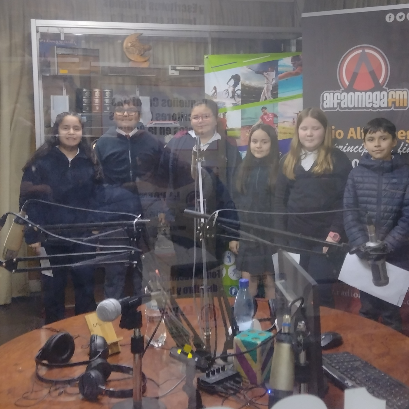Pequeños Cronistas y Escritores Chilenos Juntos en la Radio Primer Programa 01 Septiembre 2024 episode artwork