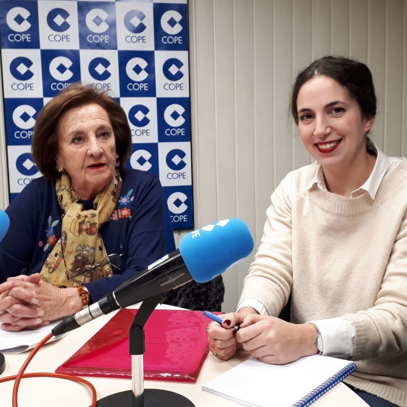 Tere Pérez y María González: 'Ver cómo se implica la sociedad con Manos Unidas, abre los ojos' episode artwork