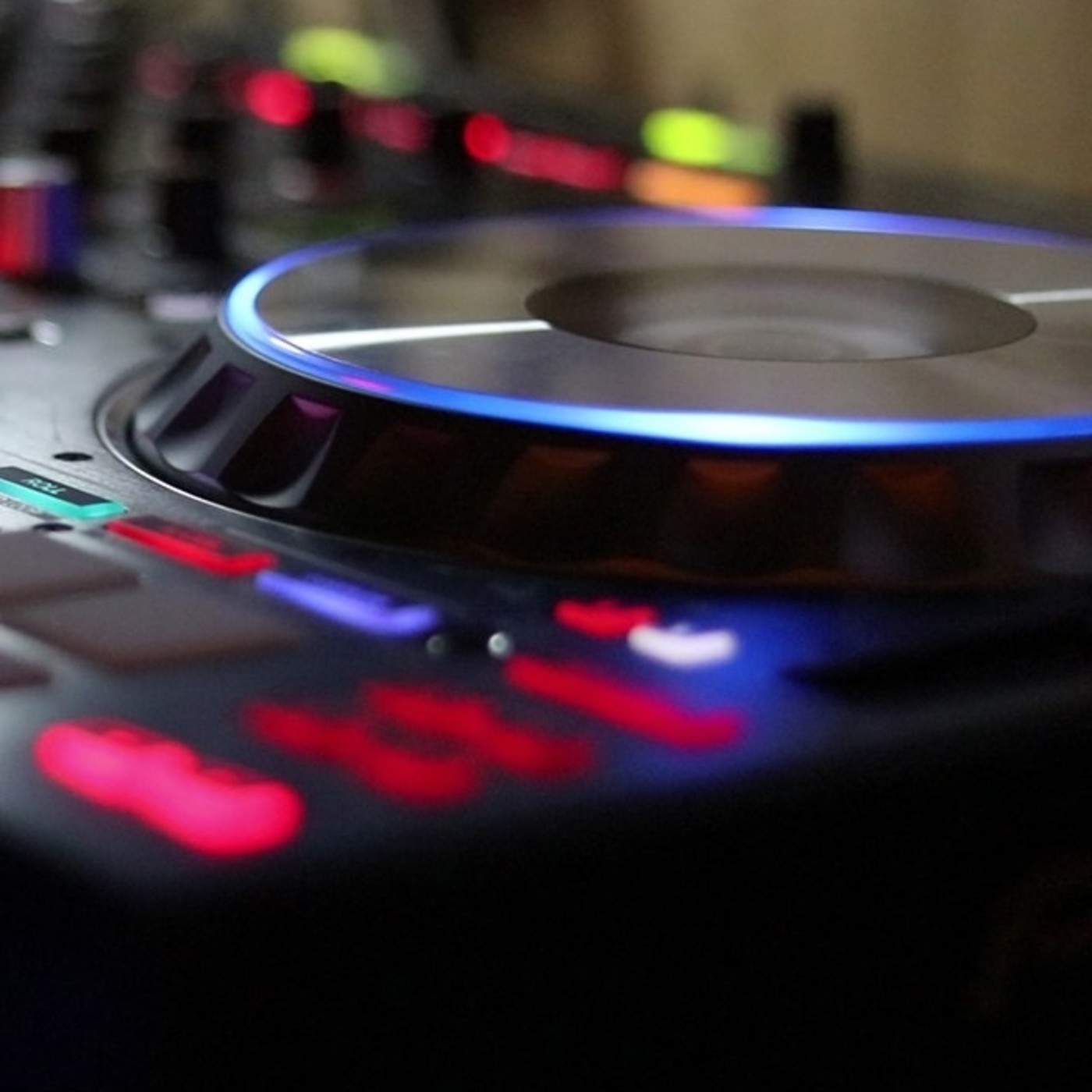 DJ Gerardo Roa