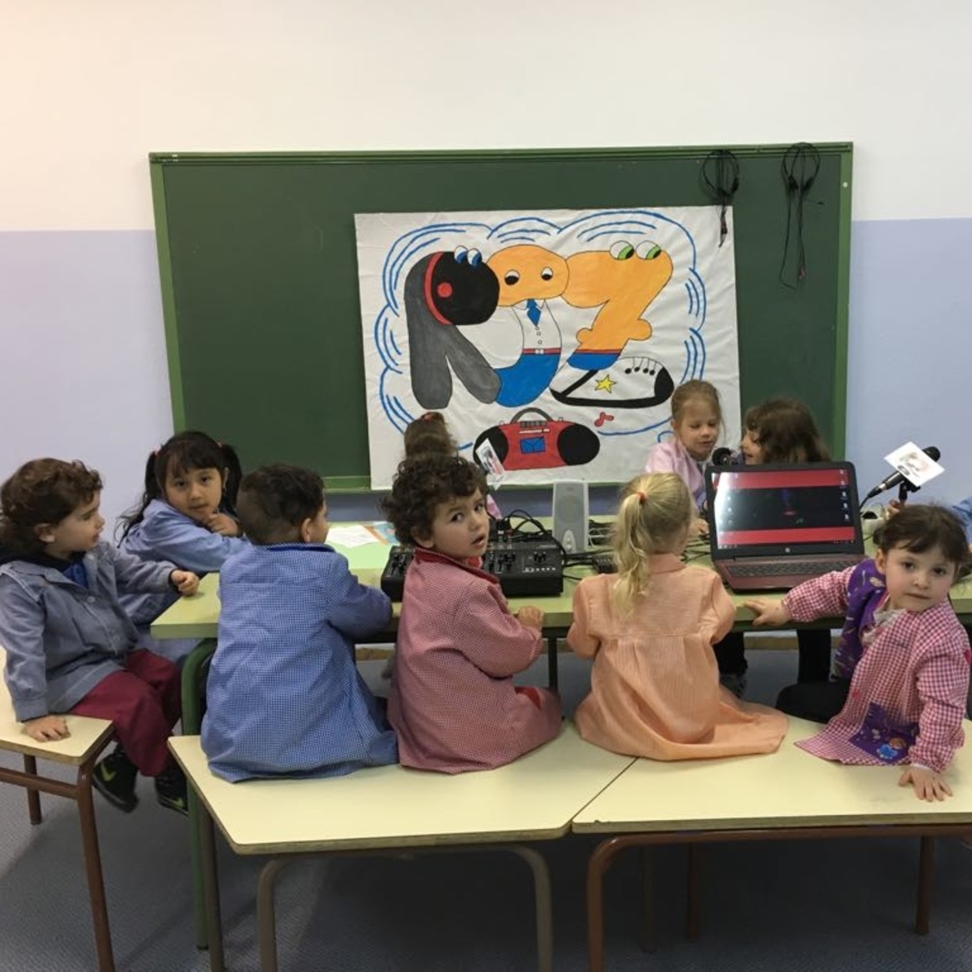 JzRADIO (PROYECTO DE RADIO ESCOLAR