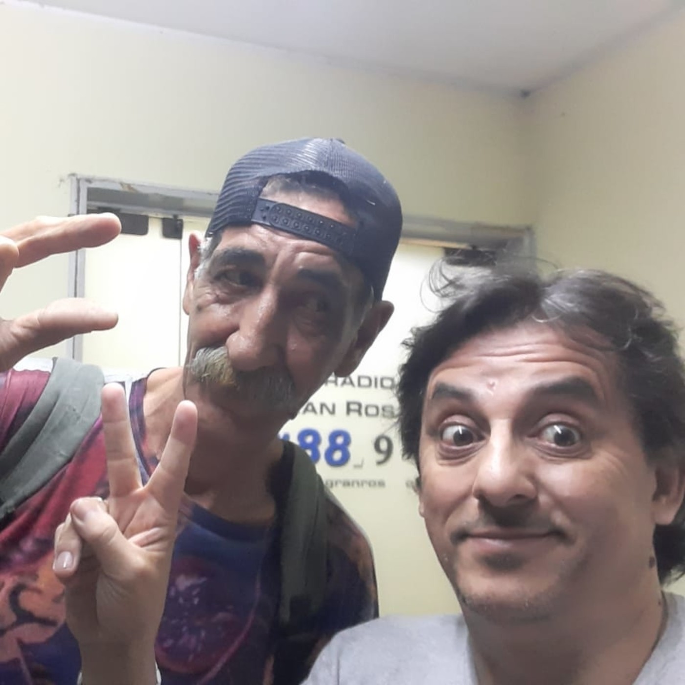 el cortito radio