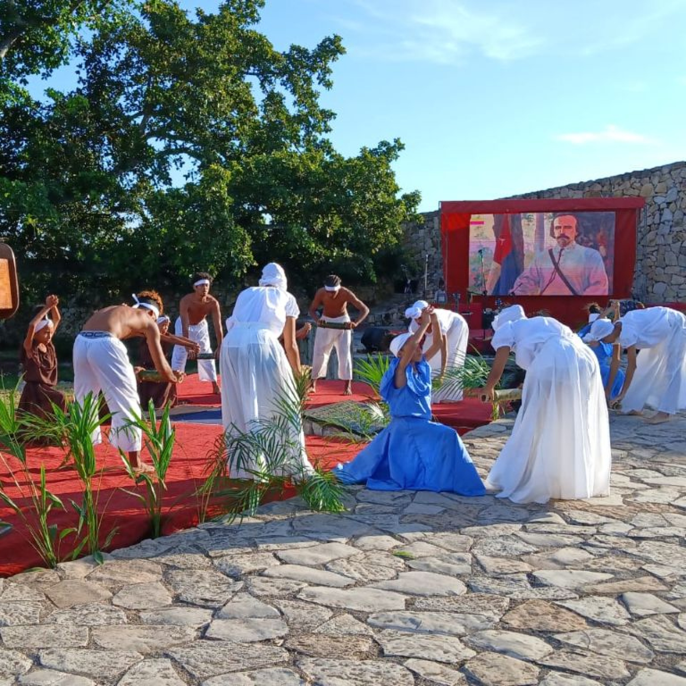 Recuerdan nuestra historia en altar sagrado de la patria