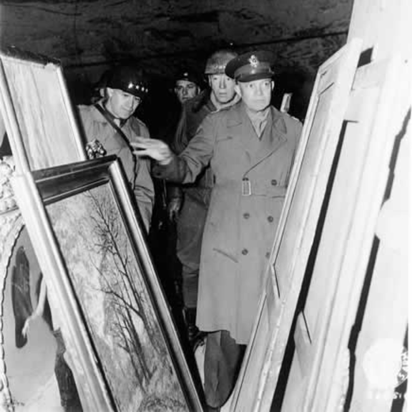 Anécdotas de la Segunda Guerra Mundial en La Noche de Adolfo Arjona: El expolio de las obras de arte