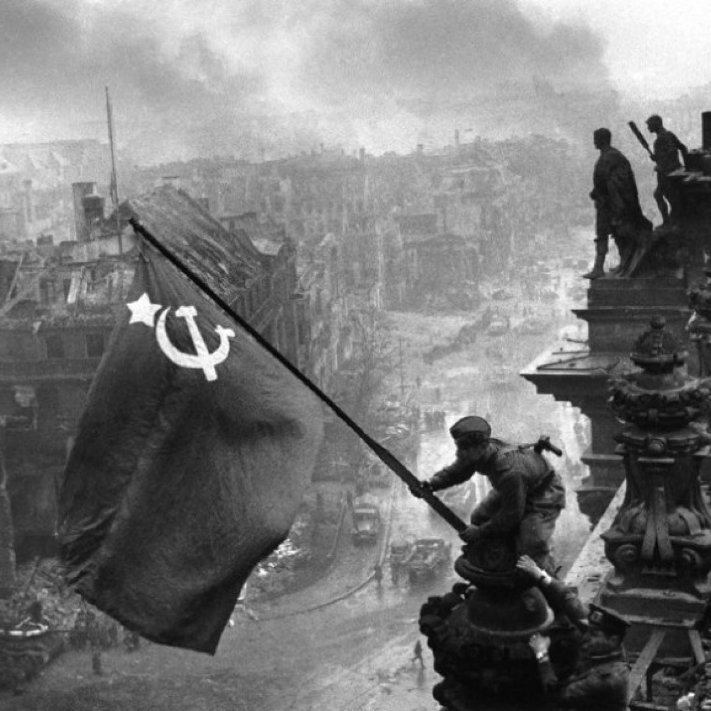 El Inicio de la Caida de Hitler - Rusia Contra-Ataca episode artwork