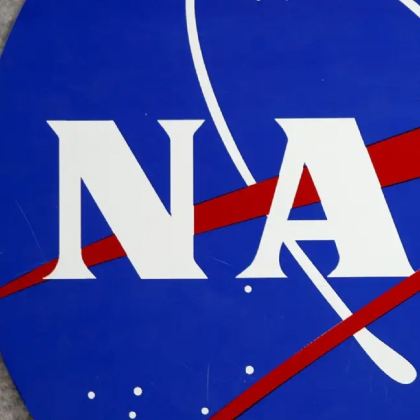 La NASA investiga "ovnis" episode artwork