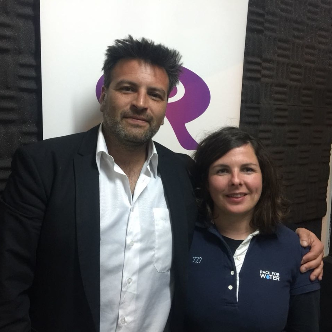 te invito a escuchar aquí!