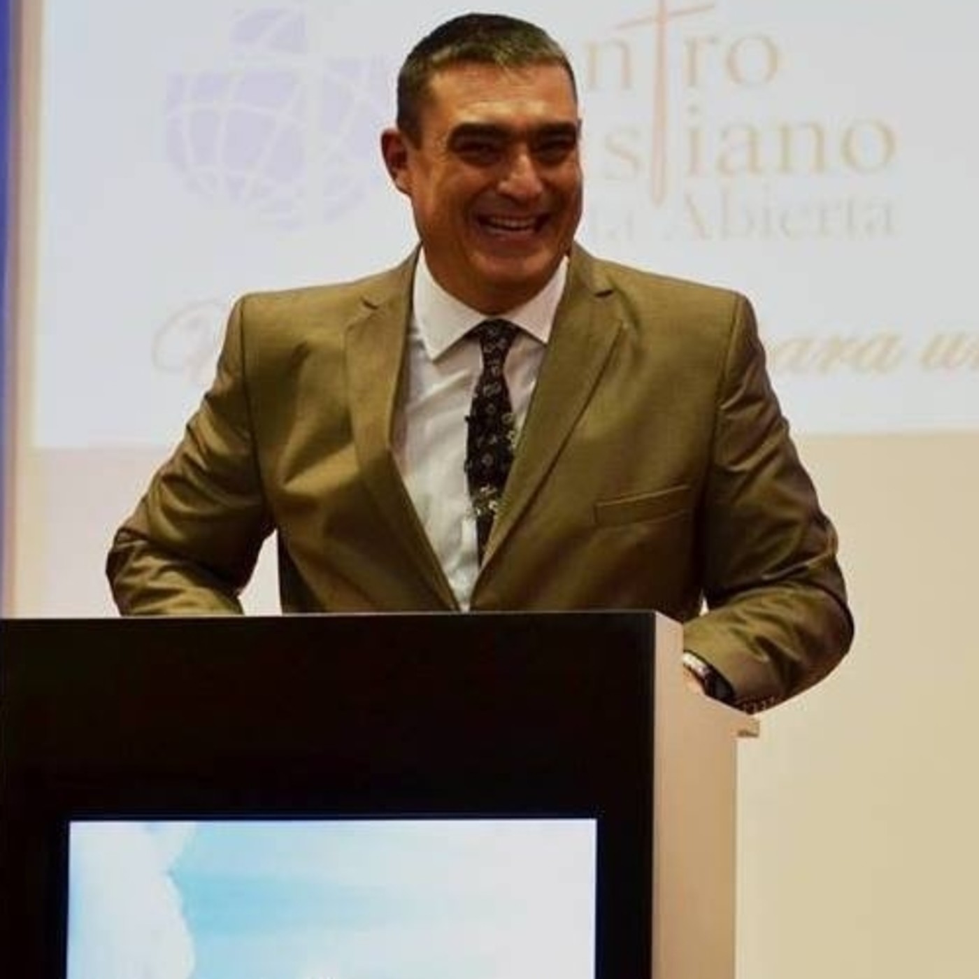CONECTADOS CON LA PALABRA