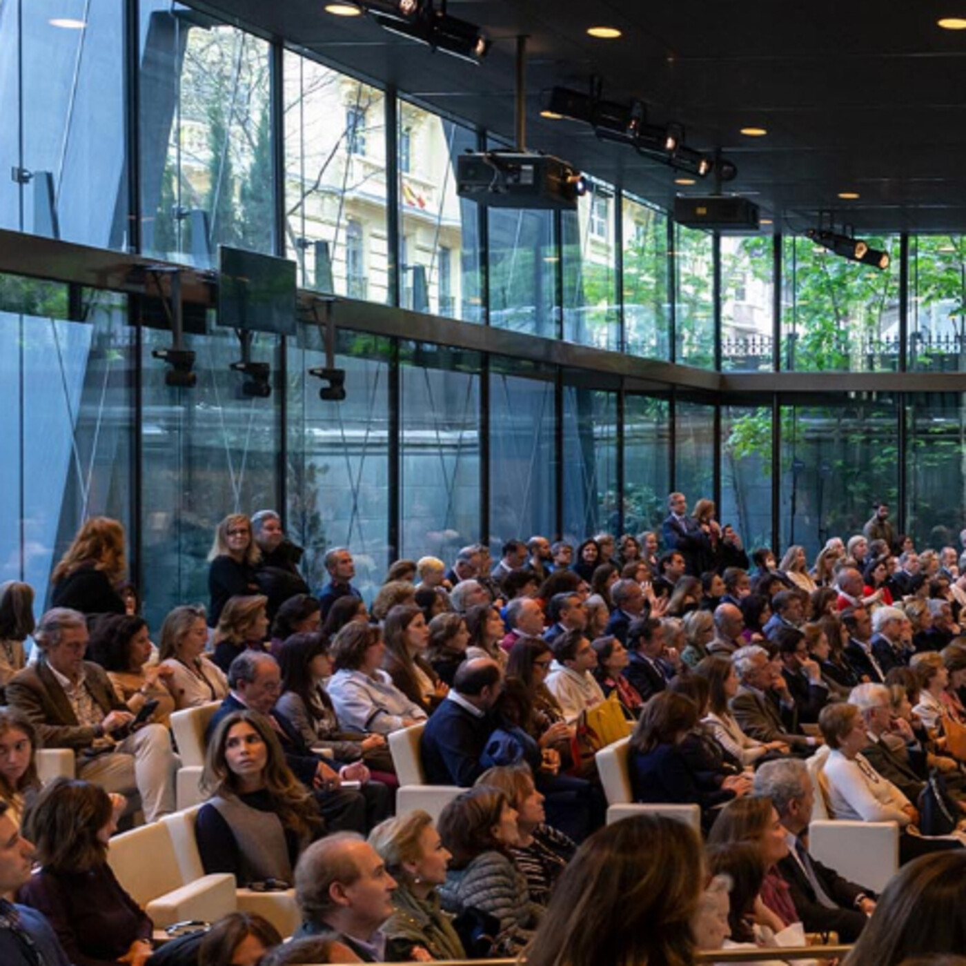 Diálogos y debates Fundación Rafael del Pino