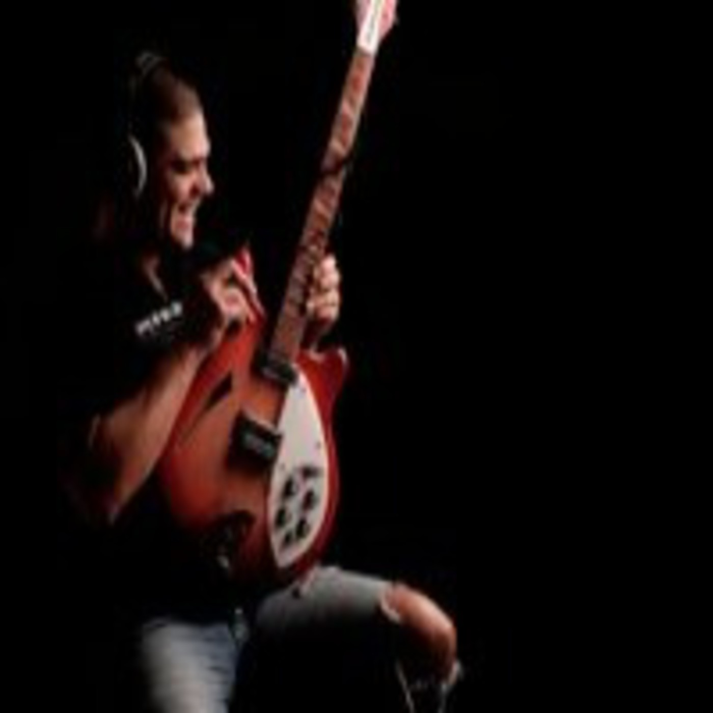 Cómo monetiza Julio Nava su presencia en Internet ?