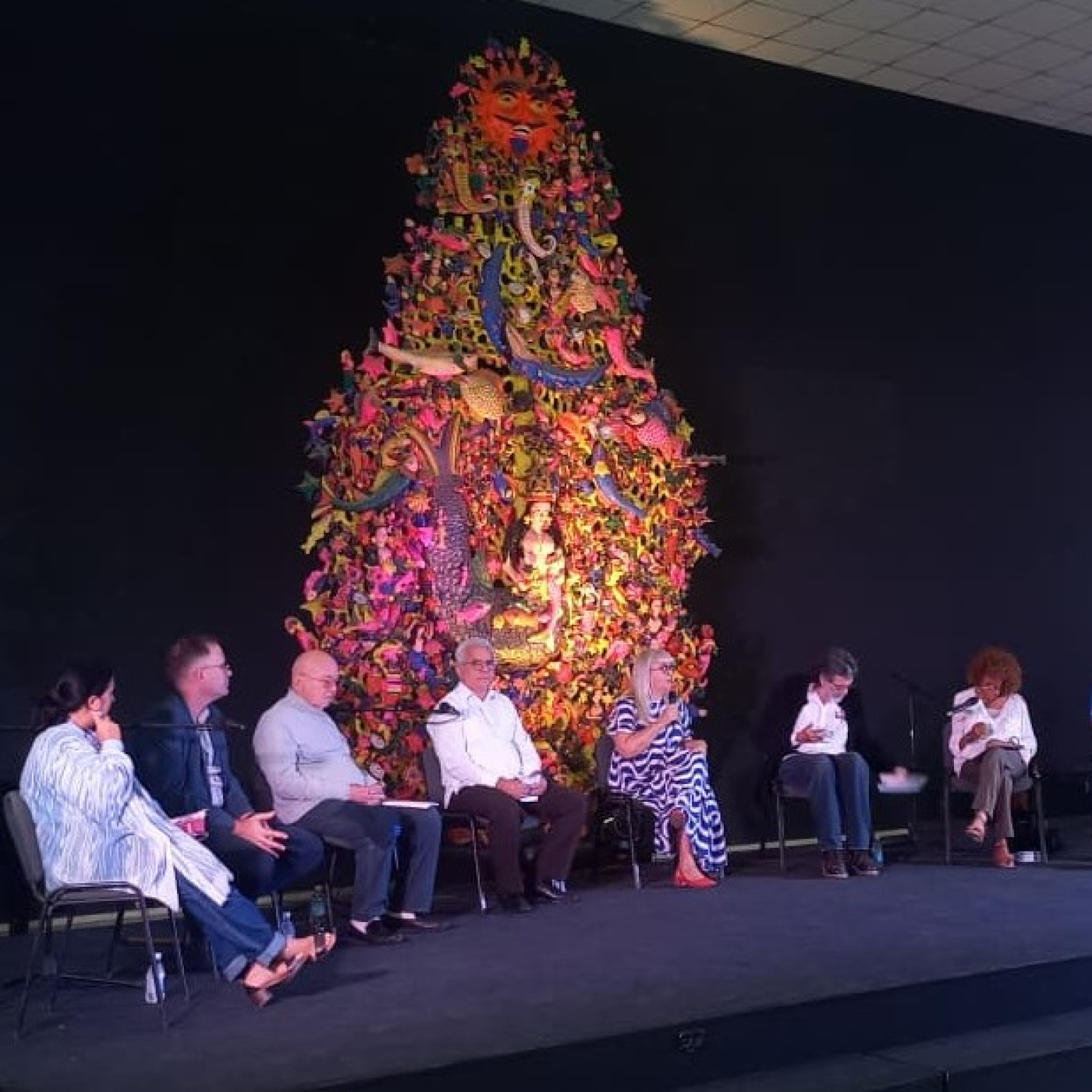 Casa de las Américas rinde homenaje a Fidel Castro Casa de las Américas rinde homenaje a Fidel Castro