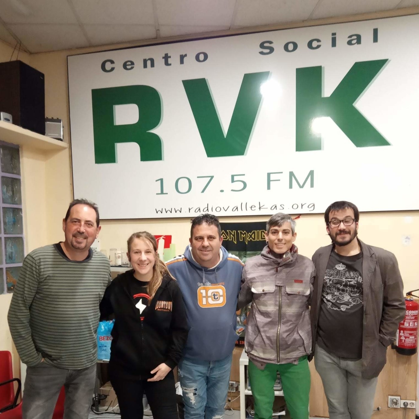 Contra la ley