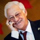 Un ratito con el PADRE ANGEL de MENSAJEROS DE LA PAZ