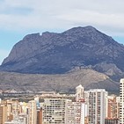 OVNIs sobre Benidorm, el influjo del Puig Campana.