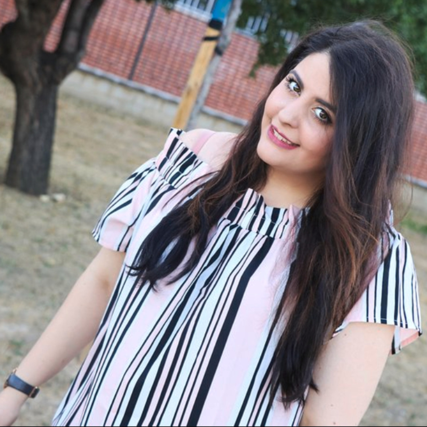 010818 Julia Frutos, Miss Curvys Guadalajara, se prepara para el certamen Miss Curvys nacional episode artwork