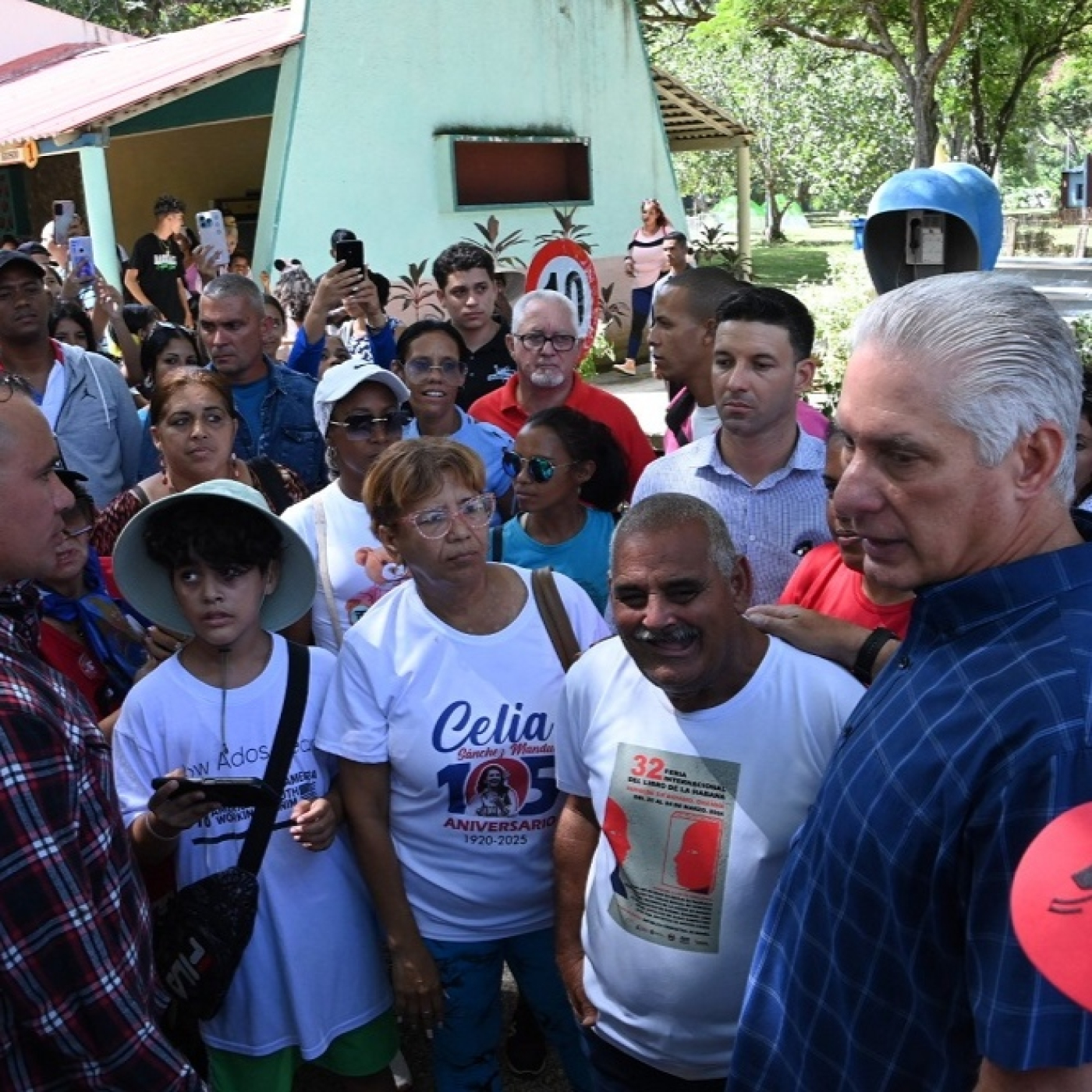Recorre Presidente cubano objetivos económicos y sociales del municipio de Bayamo