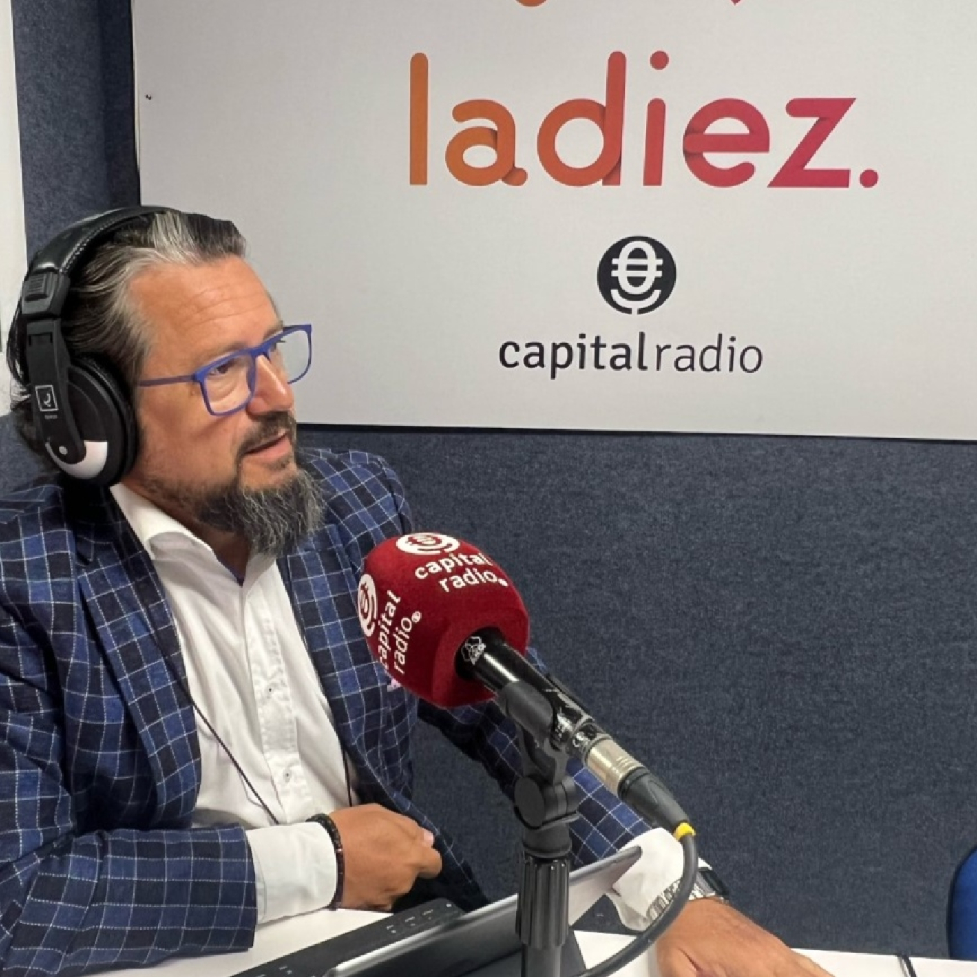 Los Lunes con Juan Inurria; Se ira Sánchez (15-12-2025) episode artwork
