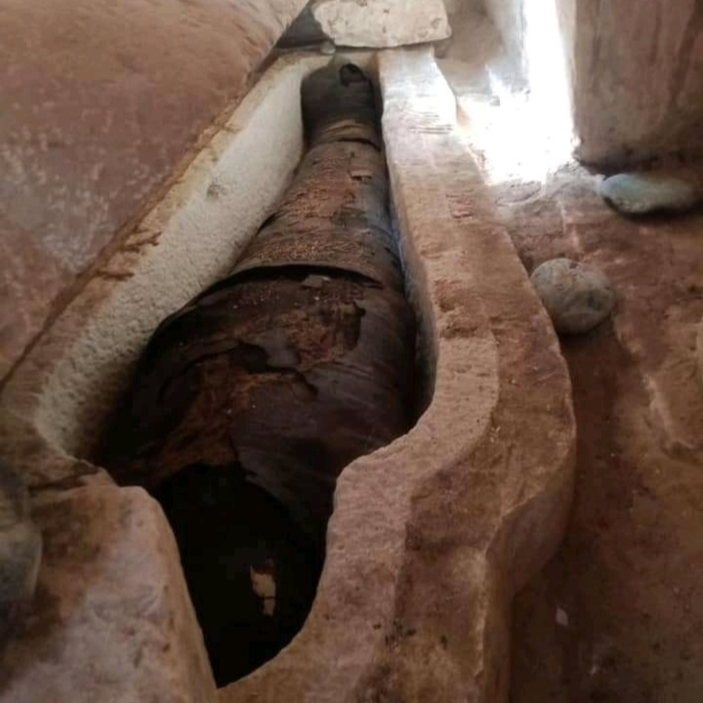 Sensacional descubrimiento de una tumba sellada e intacta en Oxirrinco, Egipto. Nuria Castellano. 558. LFDLC episode artwork