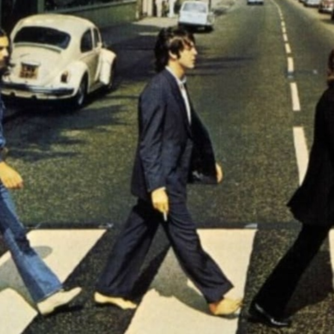 Las 10 teorías conspirativas más descabelladas de la música rock, según Far Out Magazine. — Super 9´49 - Podcast cover