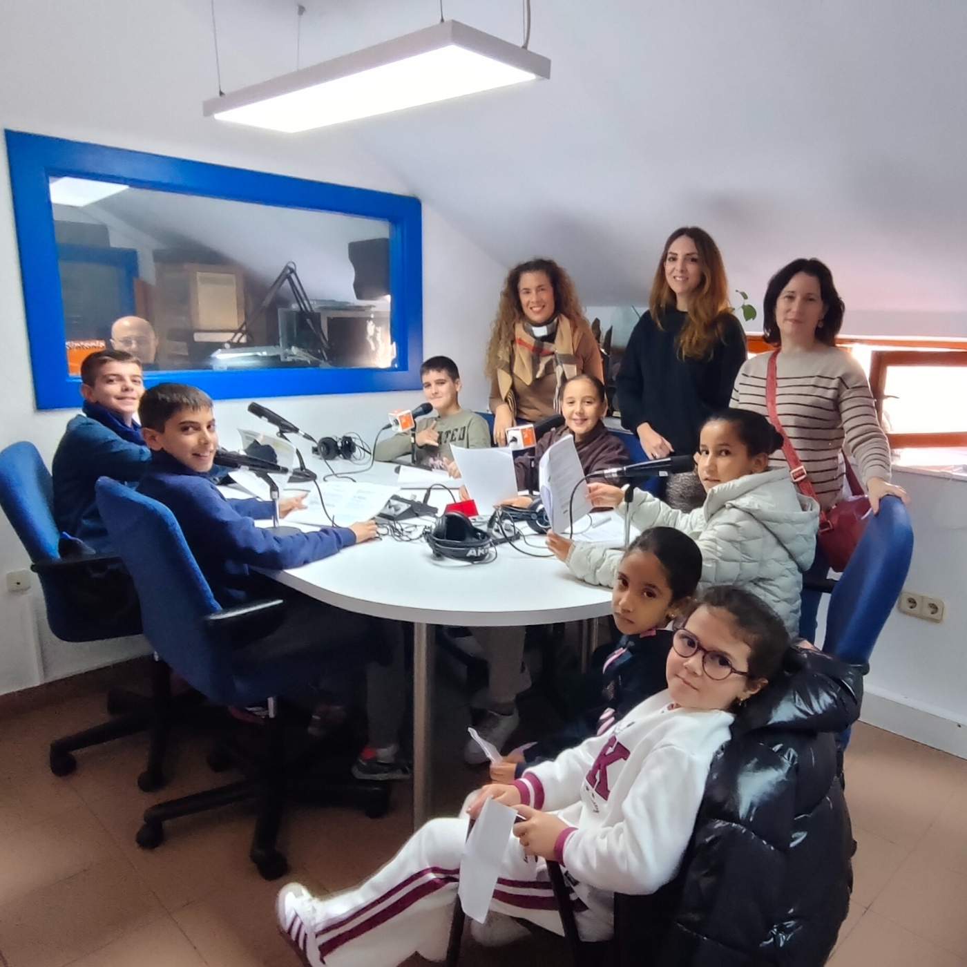Las chicas y chicos de Radio Asunción te nos ofrecen su último programa. 10-12-2025. episode artwork
