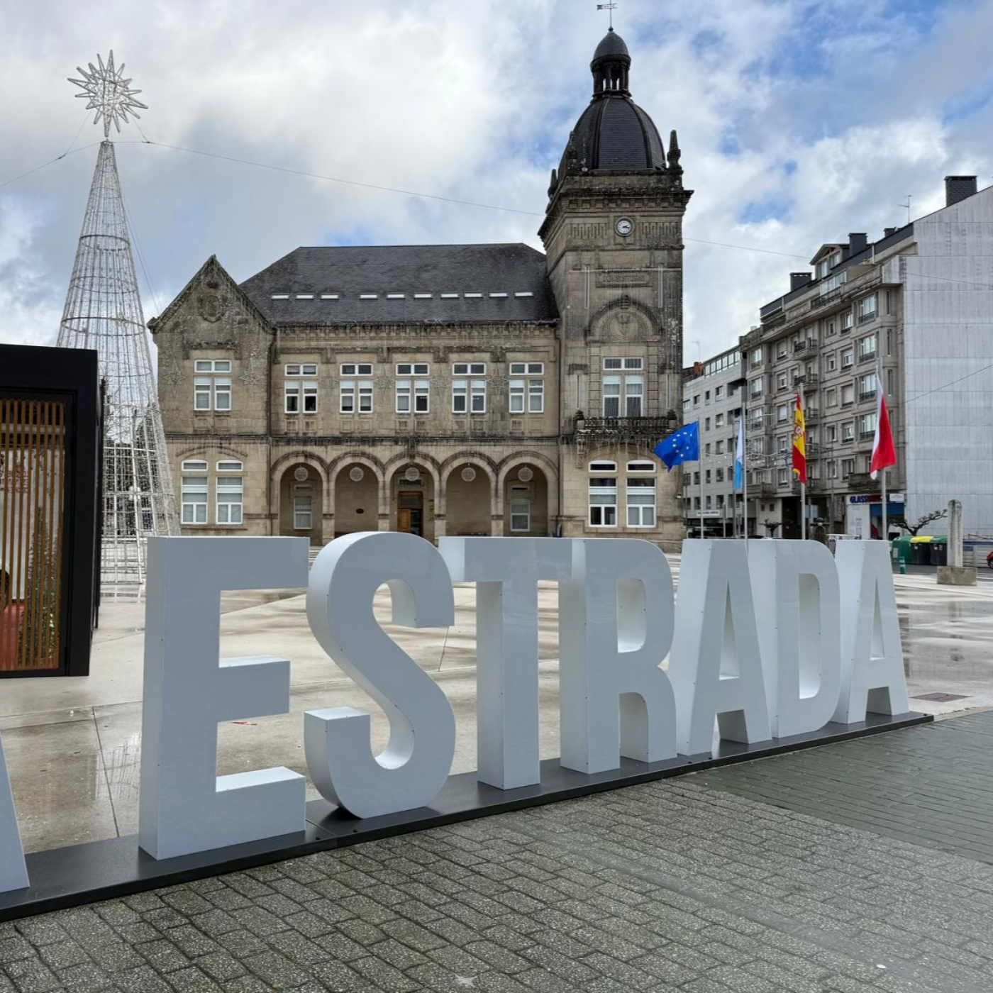 A Estrada estrea novo photocall na Praza da Constitución