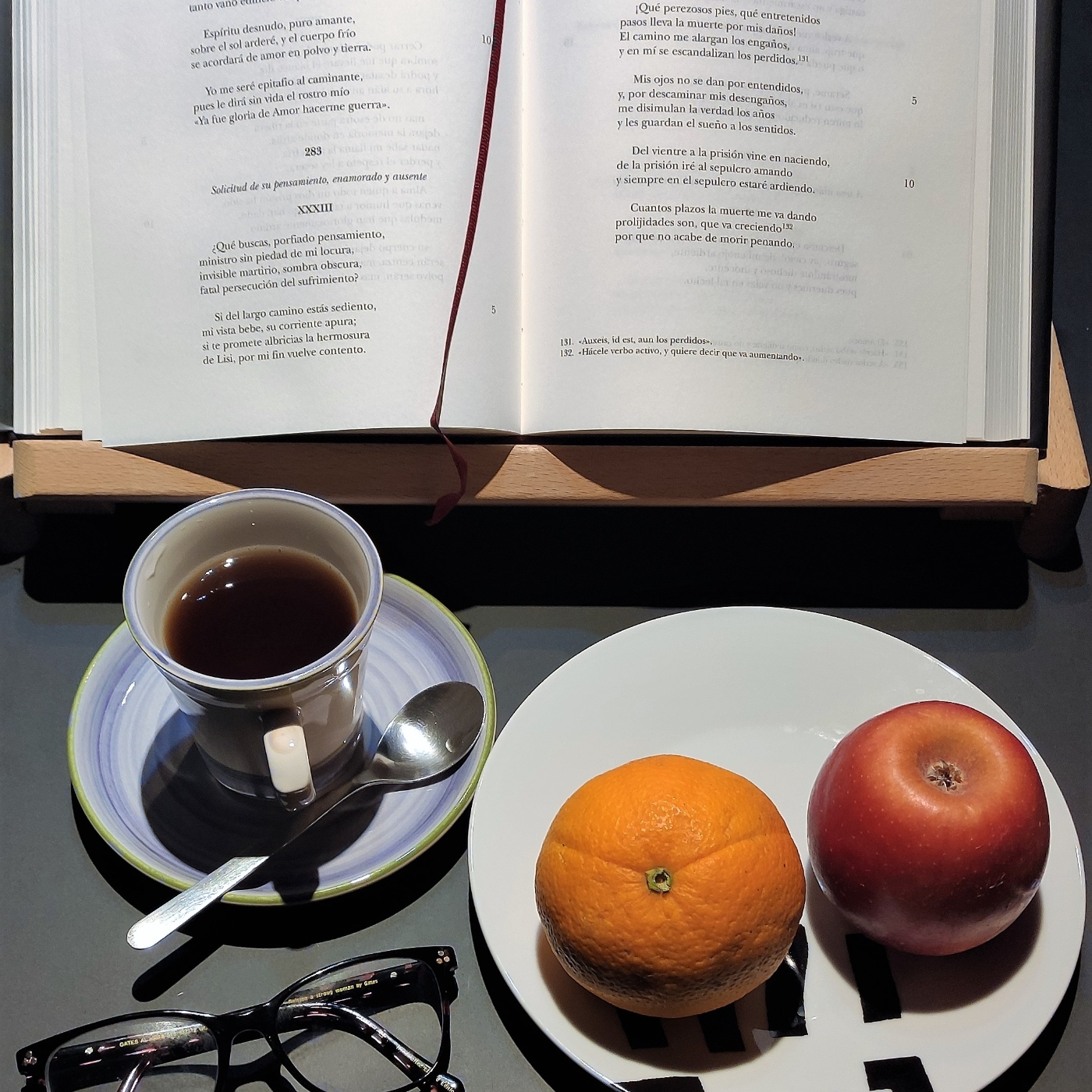 DESAYUNO CON POEMAS
