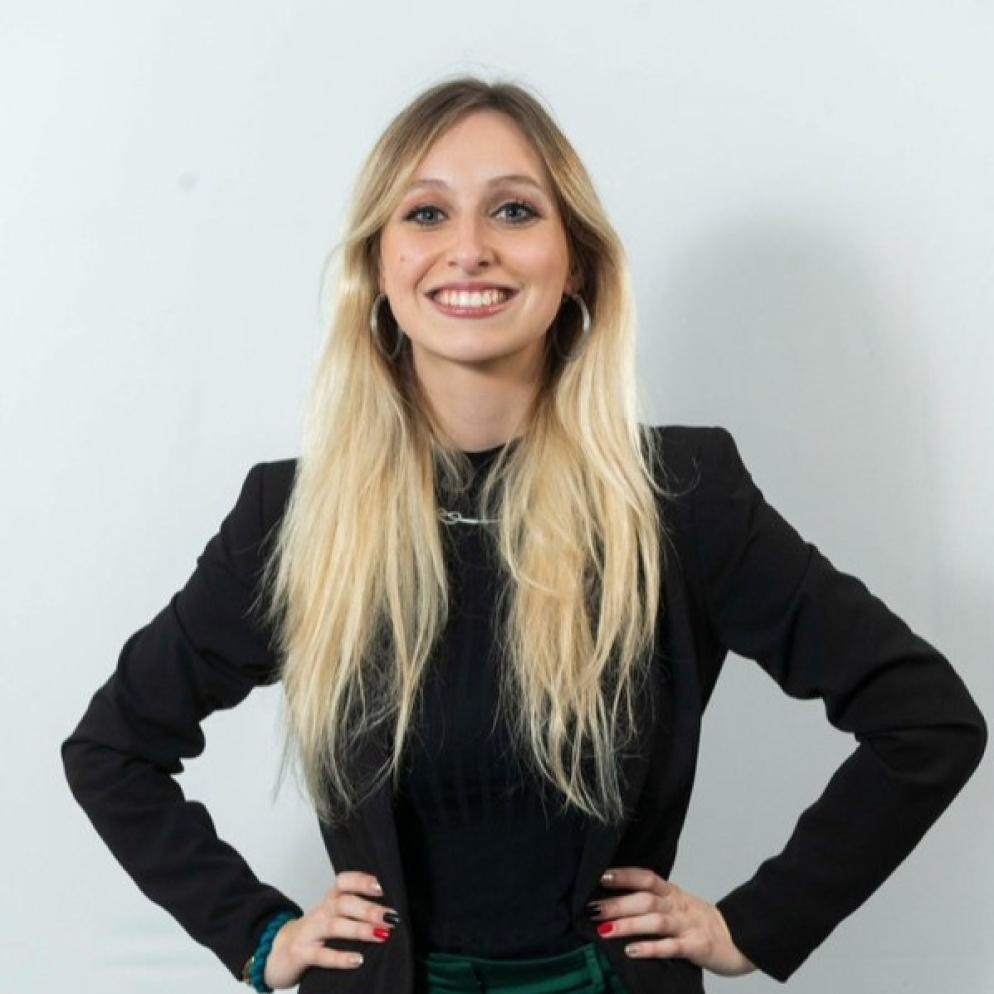 Valentina Castro @Valenn_Castro (Socióloga especializada en economía) In Loco