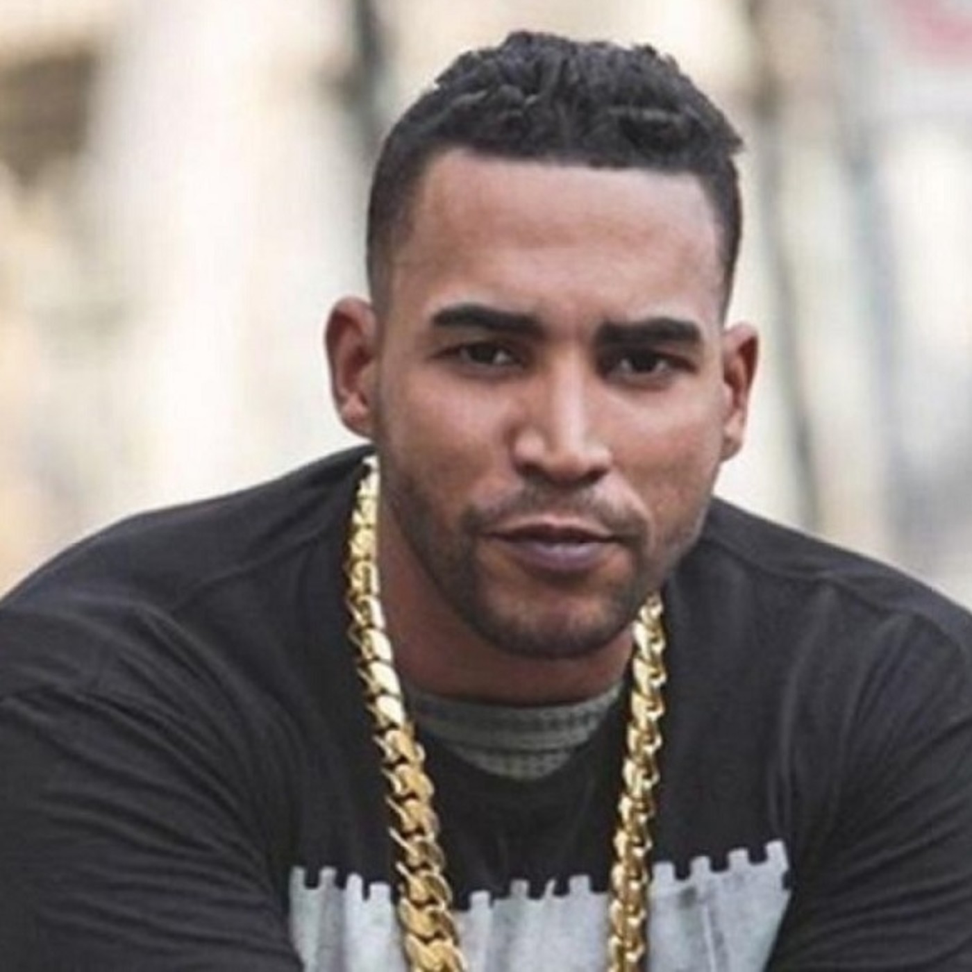 ella no sigue modas- Don Omar episode artwork