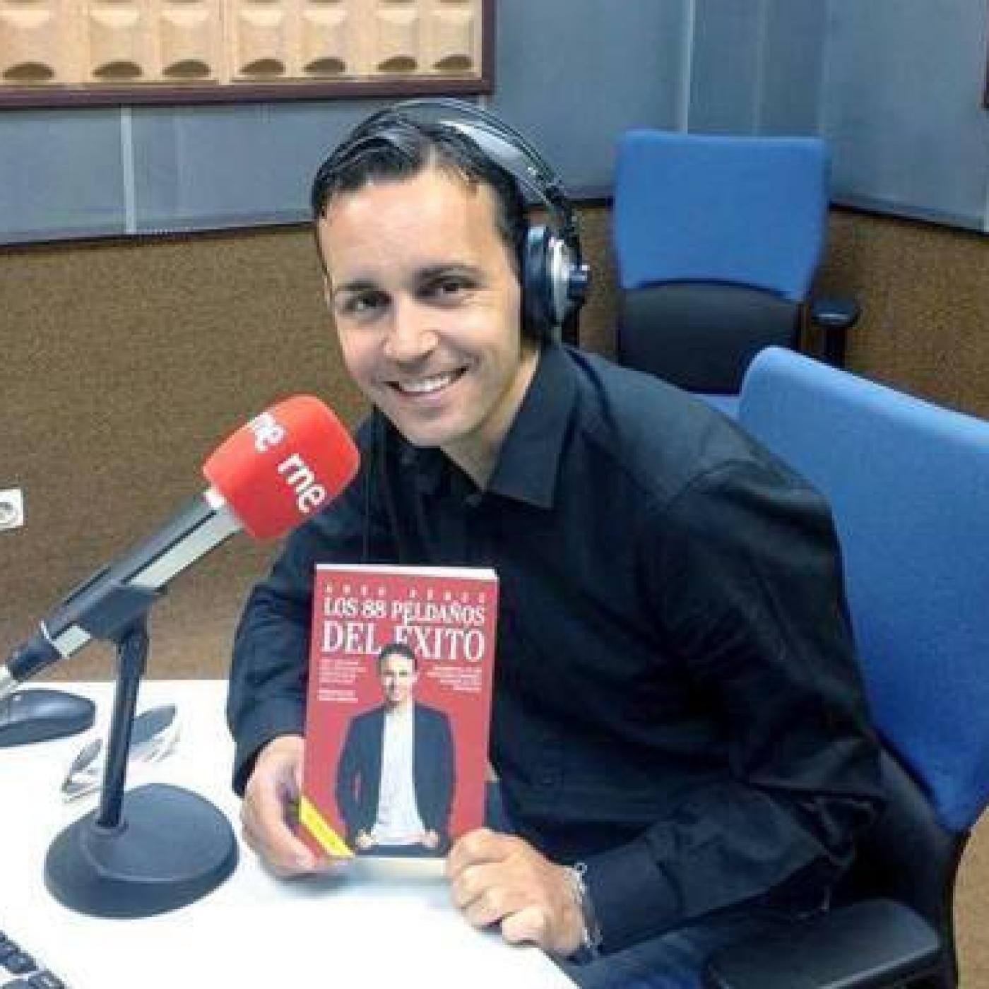 Entrevistas a Anxo Pérez