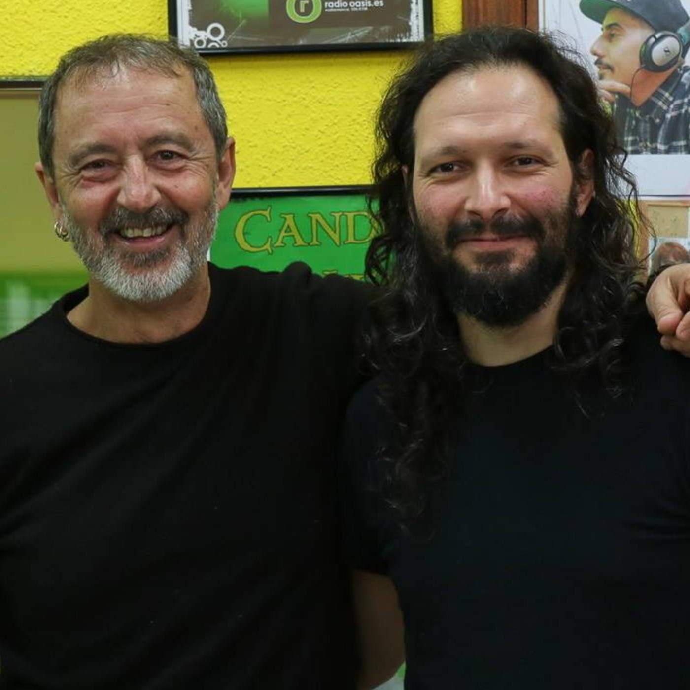 Músicos en el Oasis