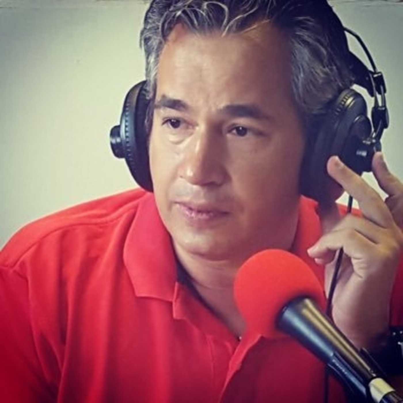 Iván de Vargas analiza el éxito de VOX episode artwork