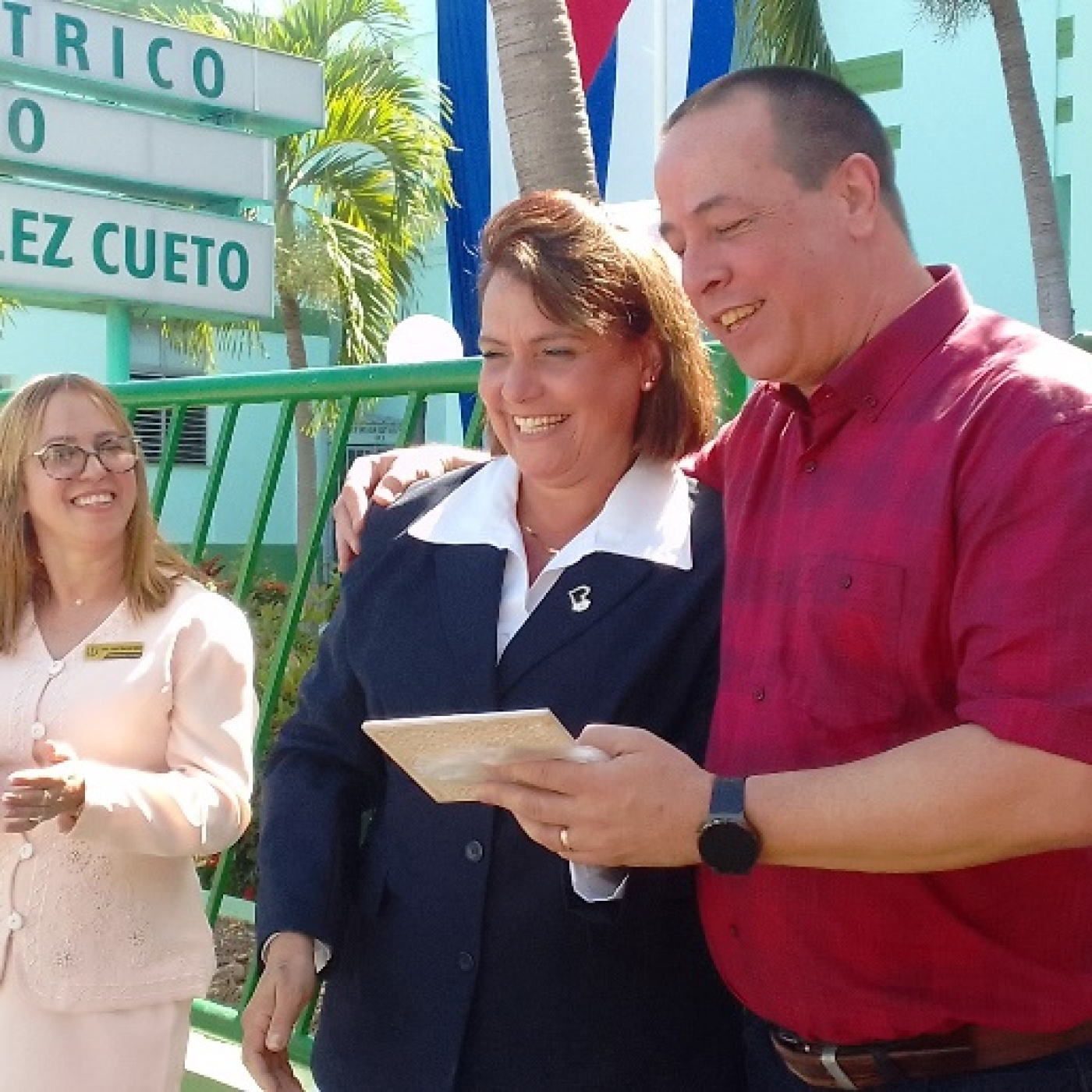 Felicita Ministro de Salud Pública a enfermeras en su Día Internacional y a Hospital cienfueguero por el 60 Aniversario