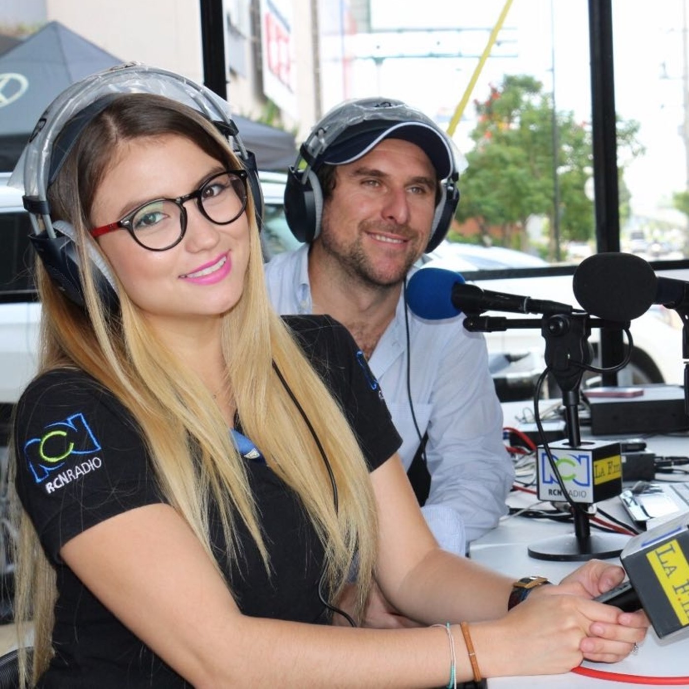 LA FM
