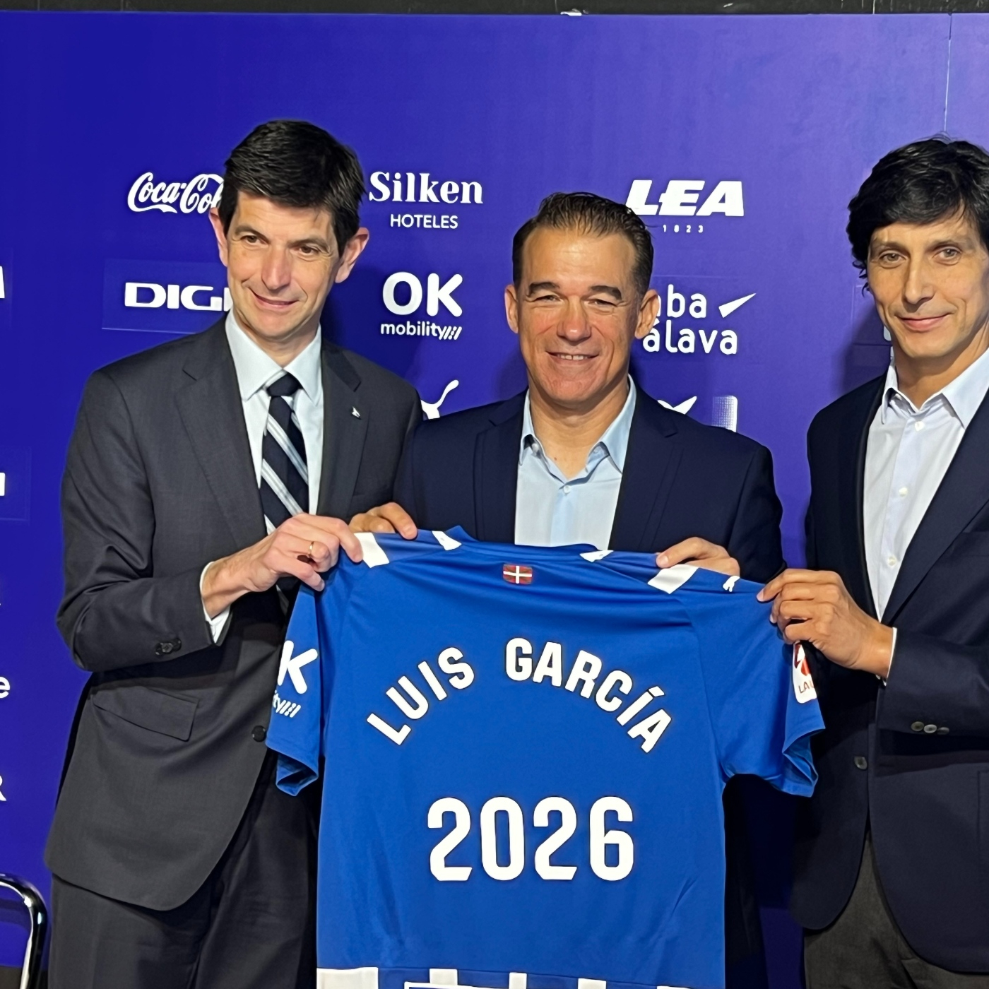 En Corto y al pie. Tu podcast sobre el Alaves