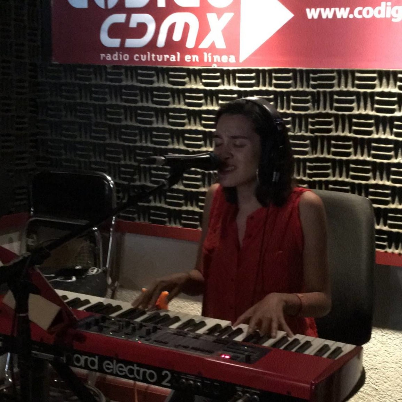 Sesión Acústica con Natalia Marroquín