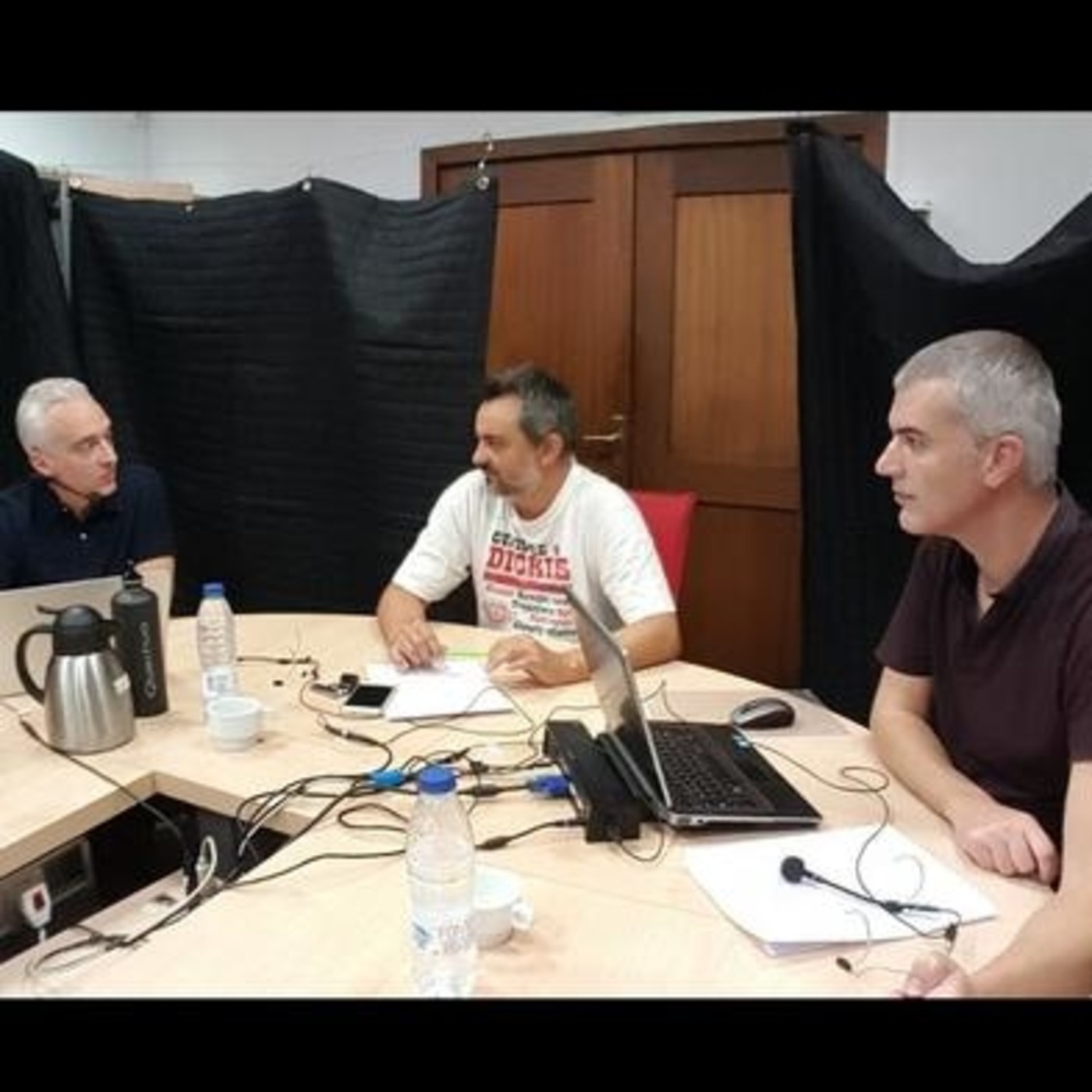 Ep80: Principio Cosmológico y Universo en Rotación; Exploración Espacial; Rumores Varios; Twitter: Clinton vs Trump