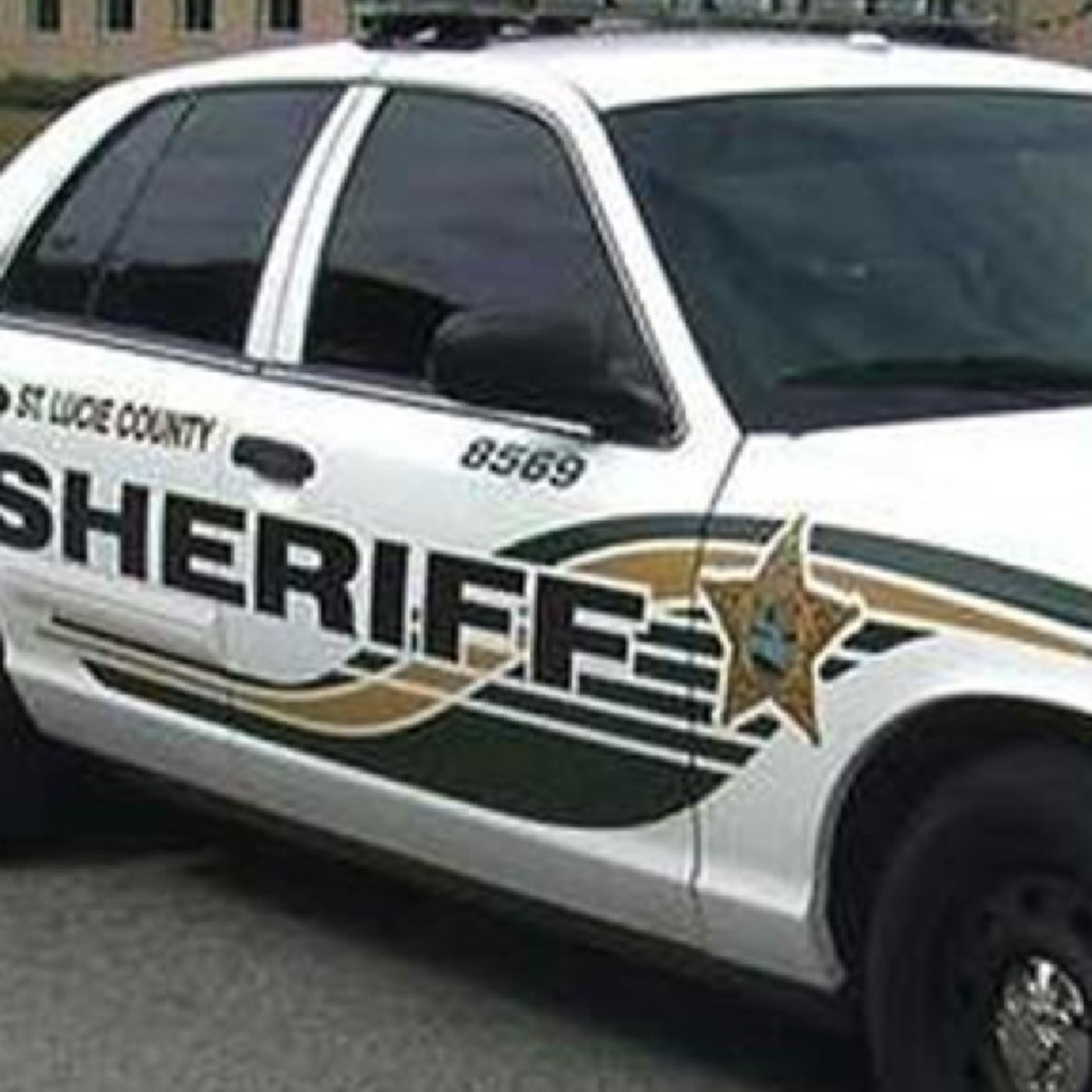 Aparecen los 2 primeros casos positivos de COVID19 en agentes de St. Lucie episode artwork