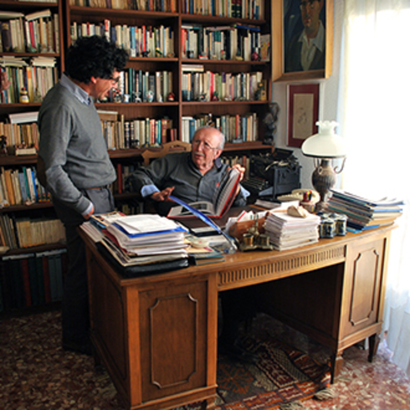 Entrevista al poeta Rafael Guillén, autor del texto 'La Alhambra. Suite del silencio y los sentidos' (Ed.Miguel Sánchez) episode artwork