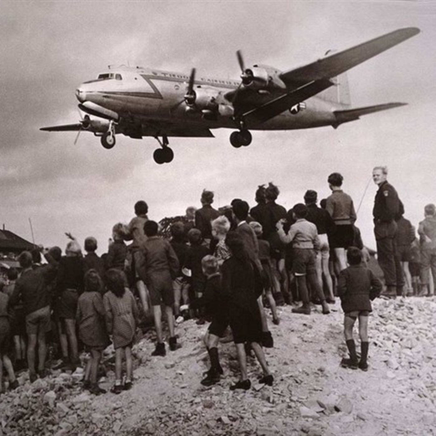 La Guerra Fría: 4- Berlin (1948-1949) #documental #historia #podcast episode artwork