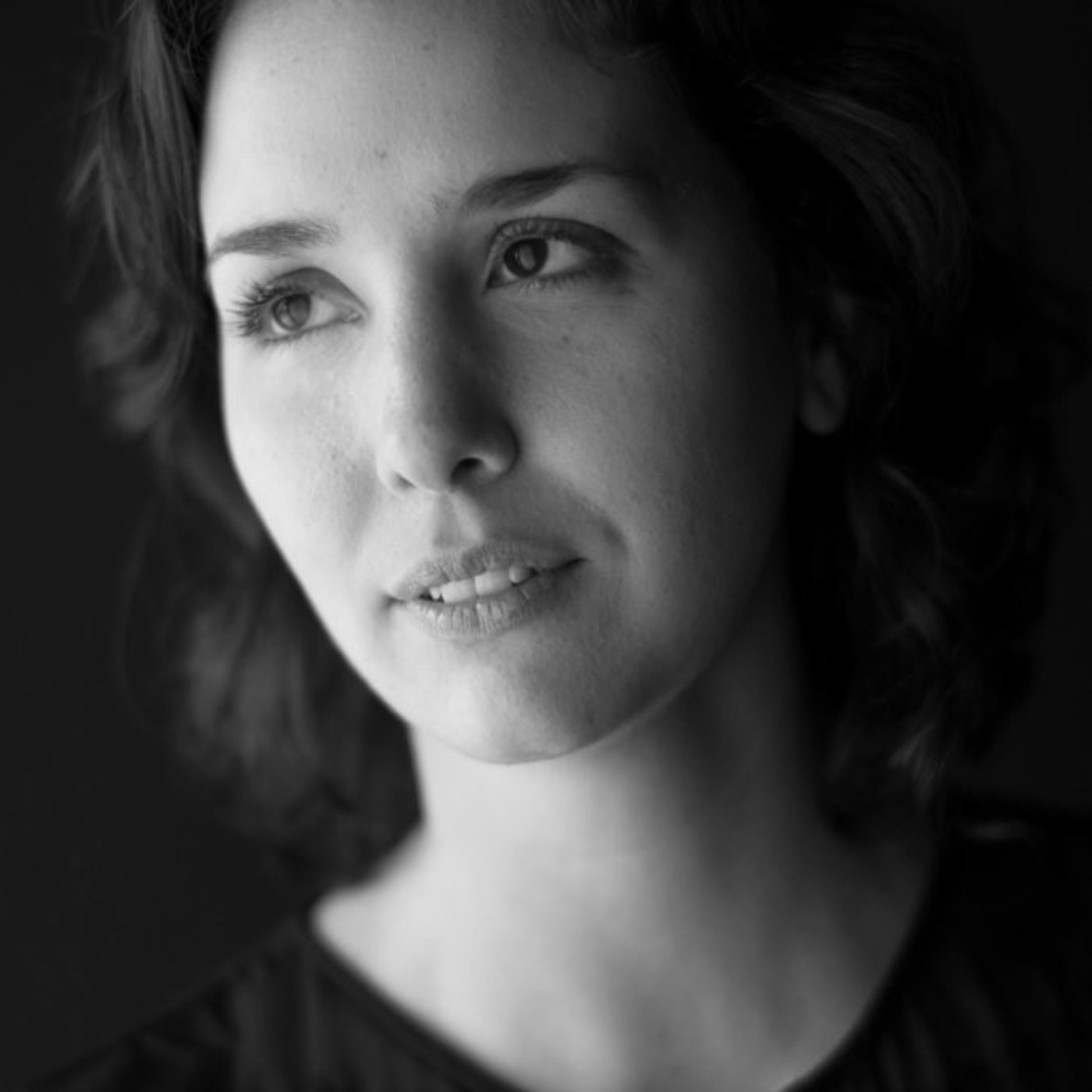 Antonella Sudasassi: "las mujeres deberíamos darnos a nosotras mismas antes que a los demás" episode artwork
