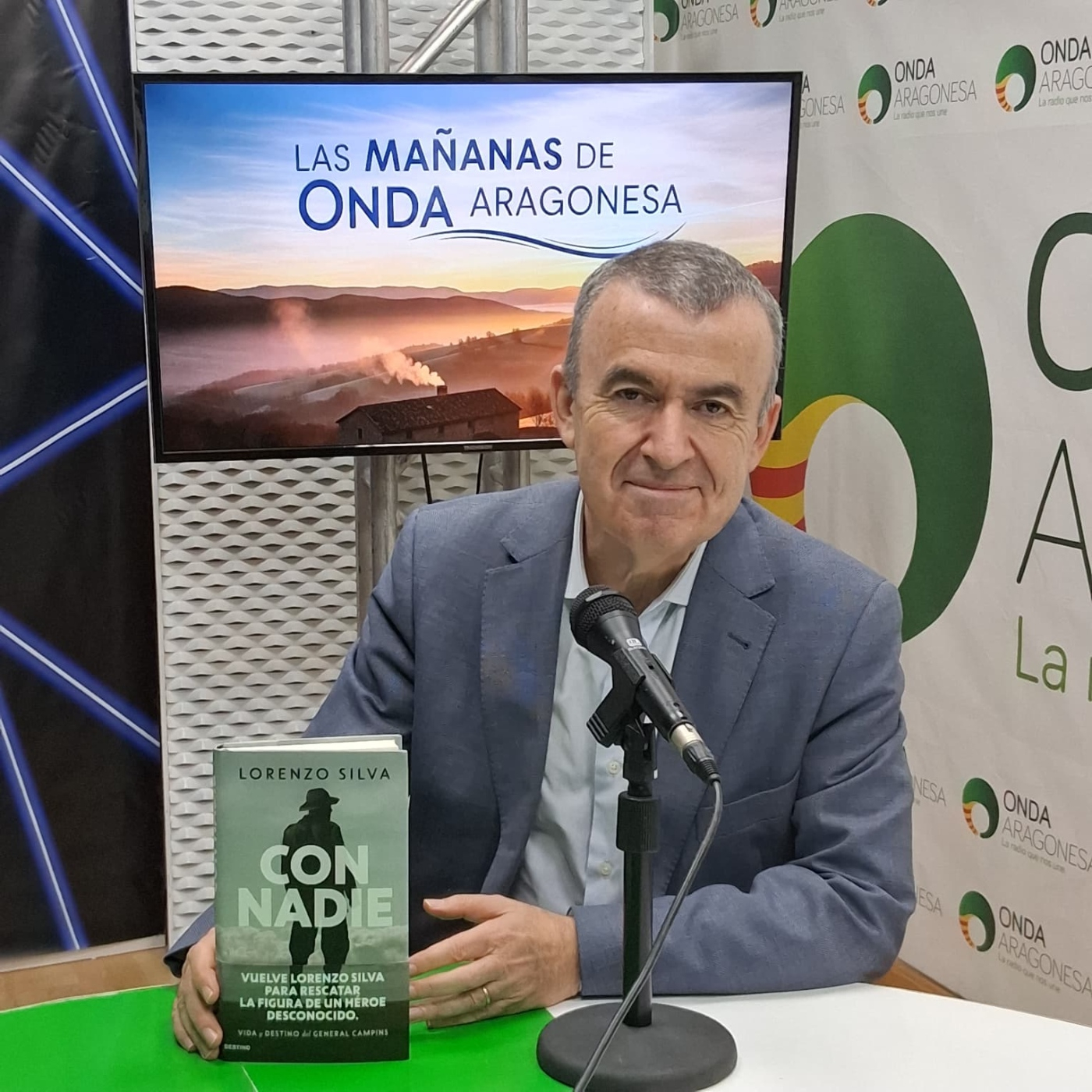 Las Mañanas de Onda Aragonesa: Con nadie, de Lorenzo Silva episode artwork