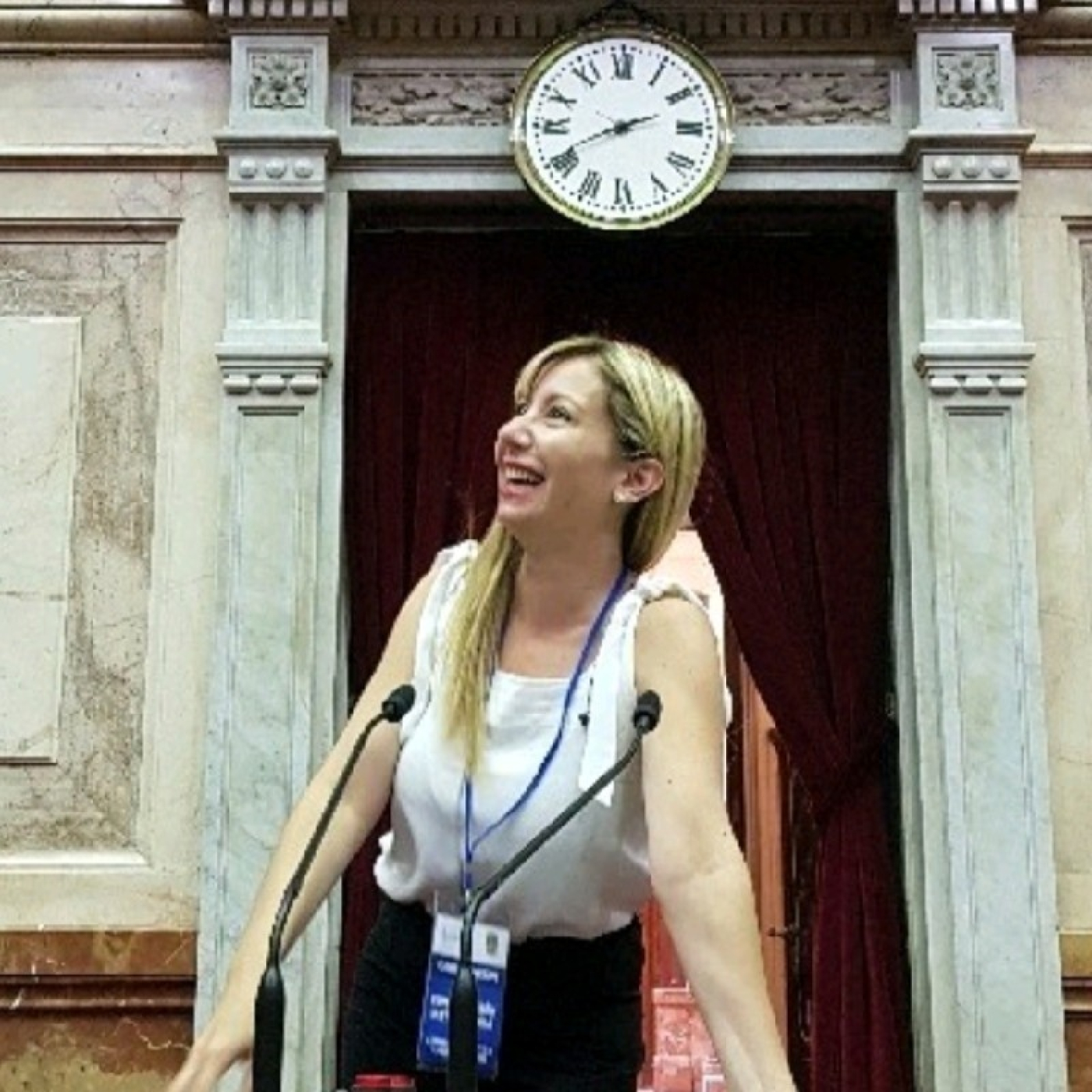 María Laura Morales (Periodista en SenadoTV en Senado de la Nación Argentina) En La Trinchera @trinchera_en